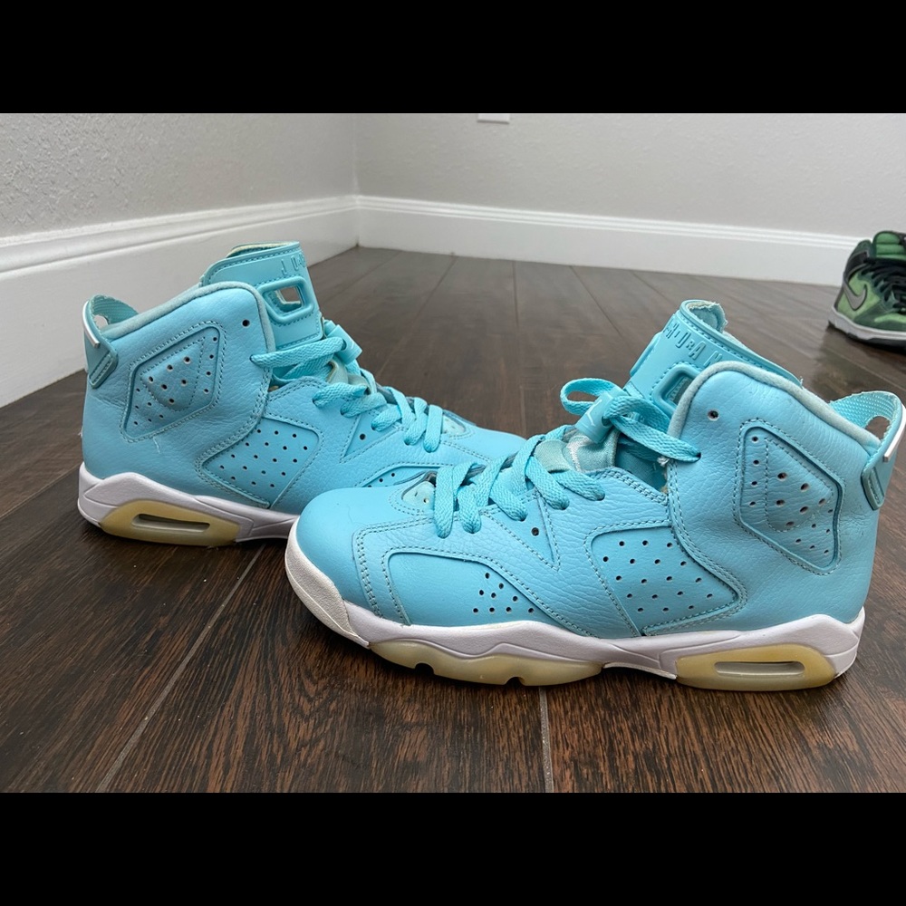 Air Jordan 6 Retro ‘Pantone’ 6Y